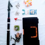 KIT PESCA - N°4 - 1 Vara Telescópica 2,70m + 1 Molinete 3 Rol 1000 + 1 Linha 100m + Acessórios